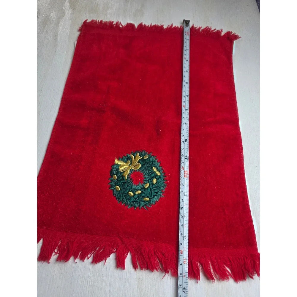 Vintage Christmas Fingertip Towels Red Cotton Embroidered Wreath Tree Set of 3